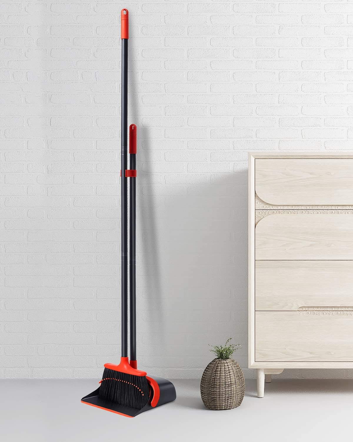 Broom and Dustpan, Broom and Dustpan Set for Home, Long Handle Broom with Dustpan, Broom and Dustpan Combo for Office Home Kitchen Lobby Floor Use Dustpan and Broom Set